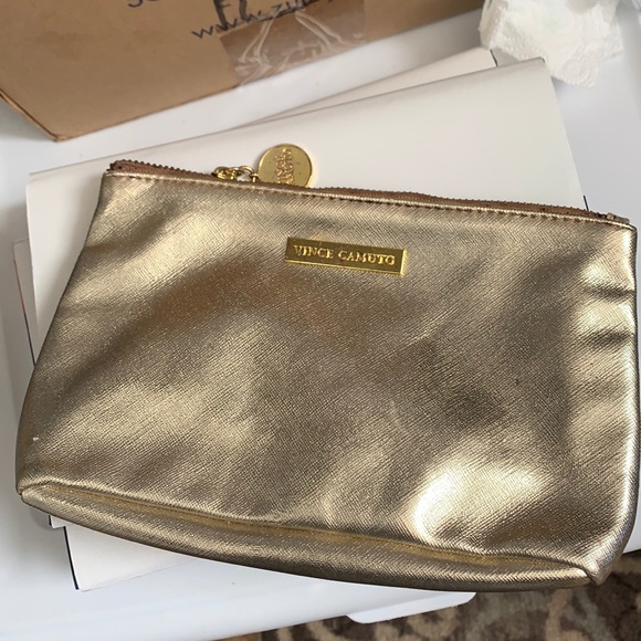 Vince Camuto Makeup Bag! - Picture 1 of 6